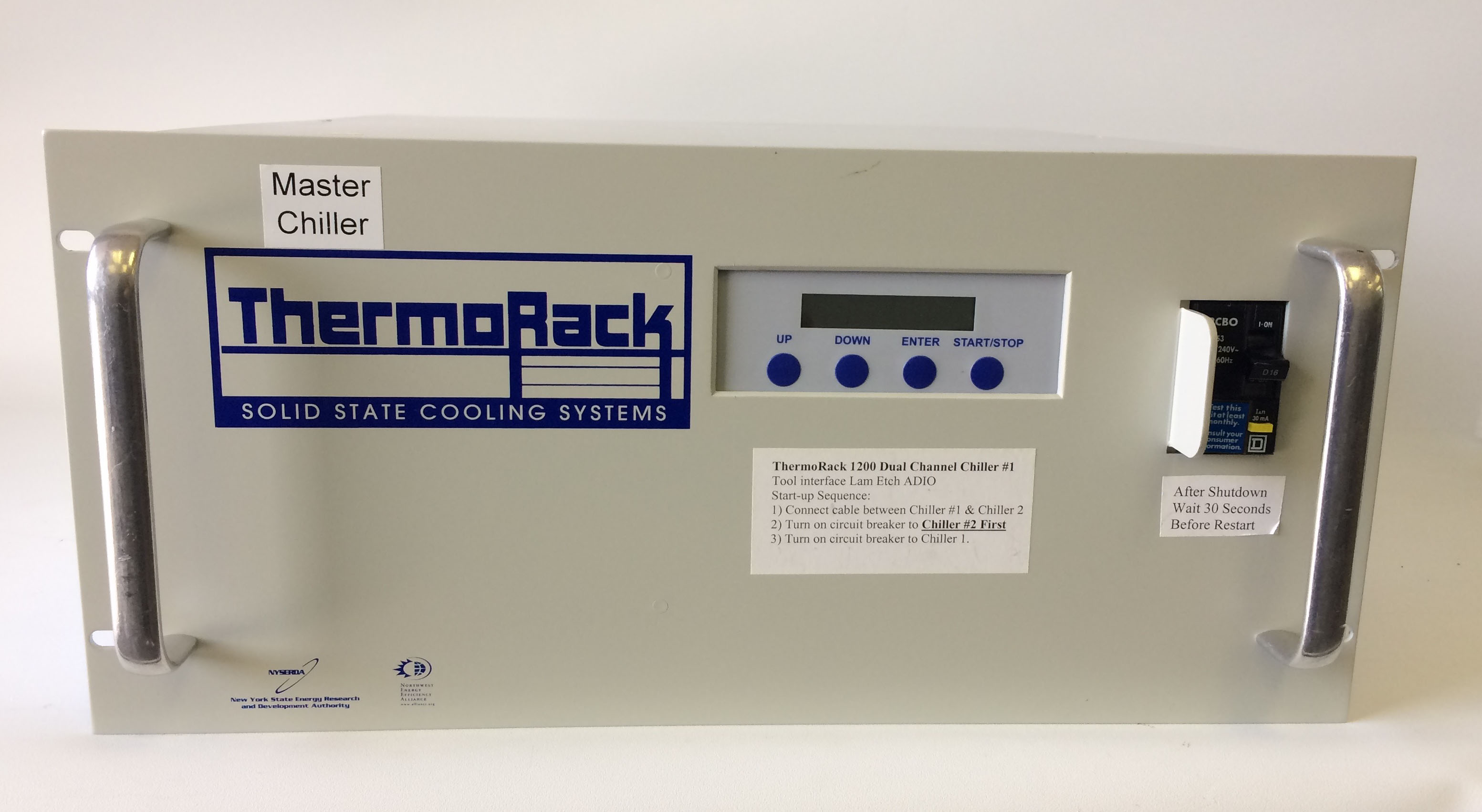 10-11468-1-L1-DC1 | ThermoRack 1200 19″ Rack-mount Thermoelectric Recirculating Chiller
