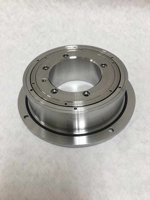 E19014091 | Varian Vista 80 8″ Ferrofluid Seal Roplat Bearing Hollow Shaft